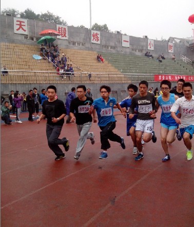 beat365员工踊跃参与校运动会
